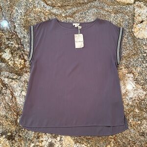 Hem & Thread NWT Short Sleeve Lightweight Top with Beaded Accent Trim Size Small